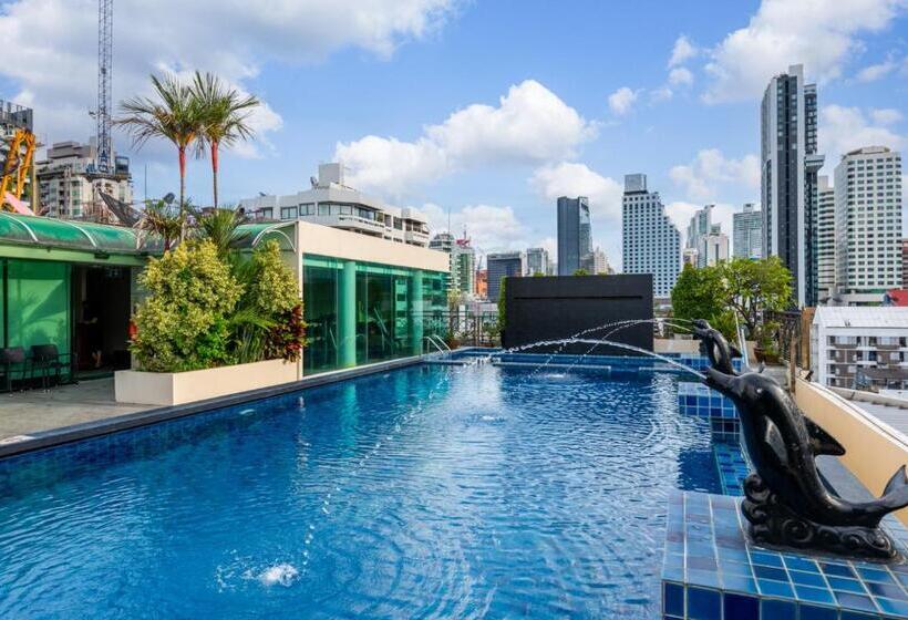 Escritório Superior, Admiral Premier Bangkok
