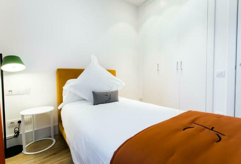 Апартаменты 2 Спальни, Cosmo Apartments Sants