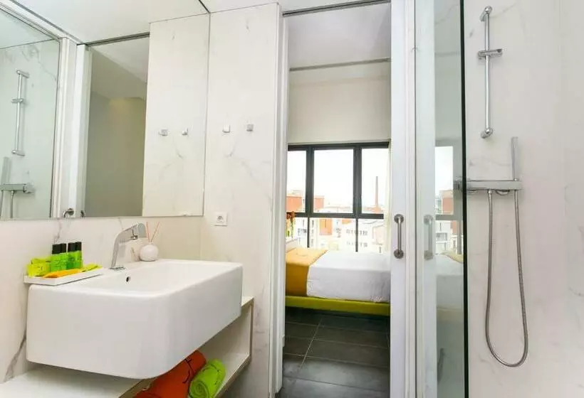 سوییت, Cosmo Apartments Sants