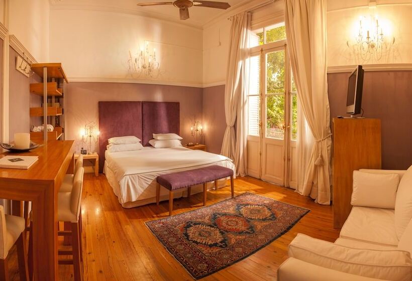 חדר קלאסי, 1555 Malabia House