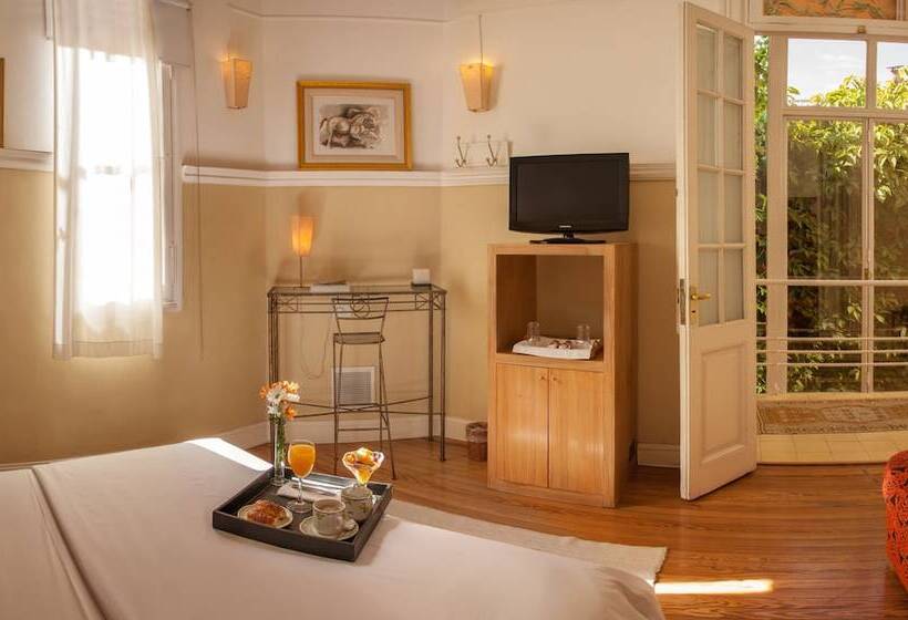 חדר קלאסי, 1555 Malabia House