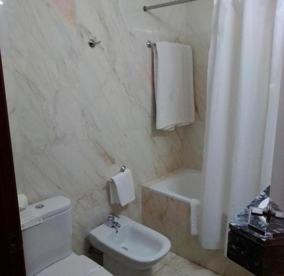 غرفة قياسية, Acez