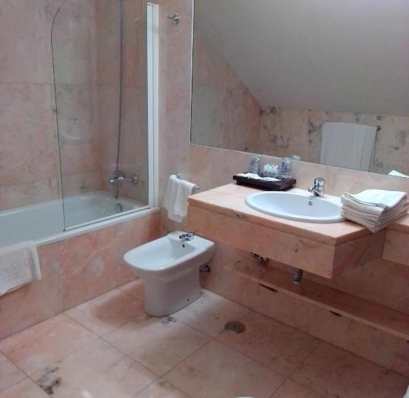 غرفة قياسية ثلاثية, Acez