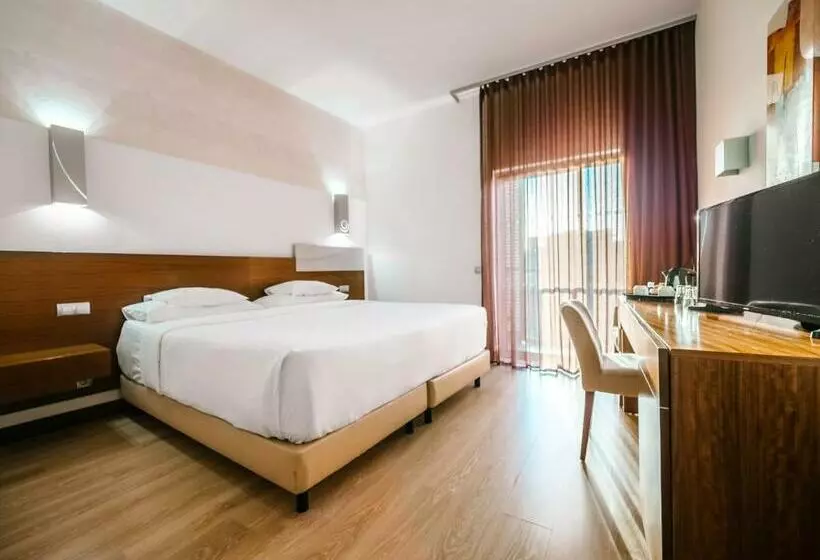 Economy Room