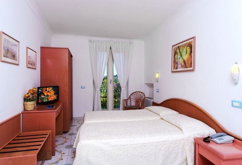 חדר סטנדרט לארבעה, Bellevue Benessere & Relax