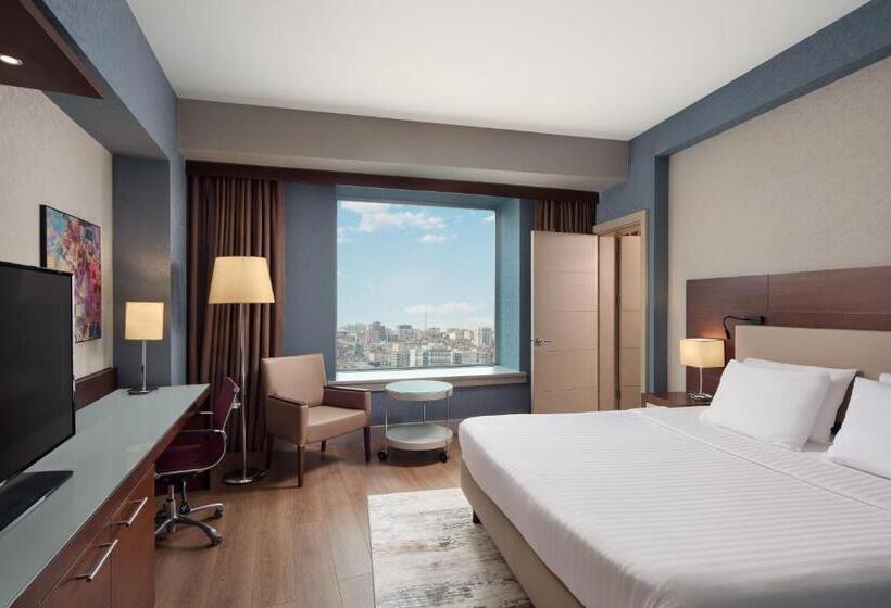 キングサイズベッドのスイートルーム, Delta Hotels Istanbul West