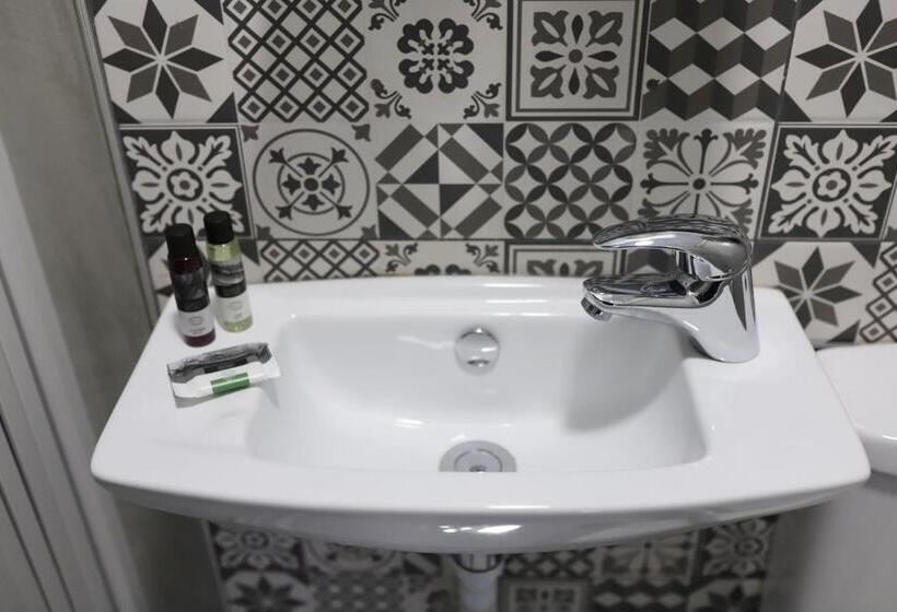 اتاق استاندارد, Guest House Triunfo