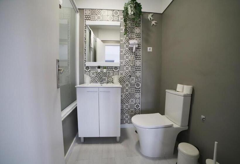 اتاق کلاسیک چهارنفره, Guest House Triunfo