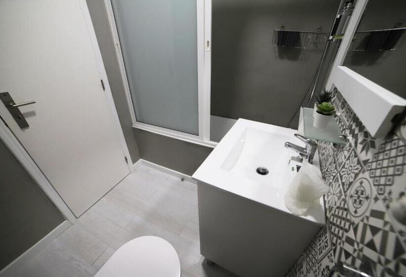 Quarto Quádruplo Clássico, Guest House Triunfo