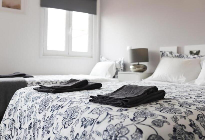 Quarto Quádruplo Clássico, Guest House Triunfo