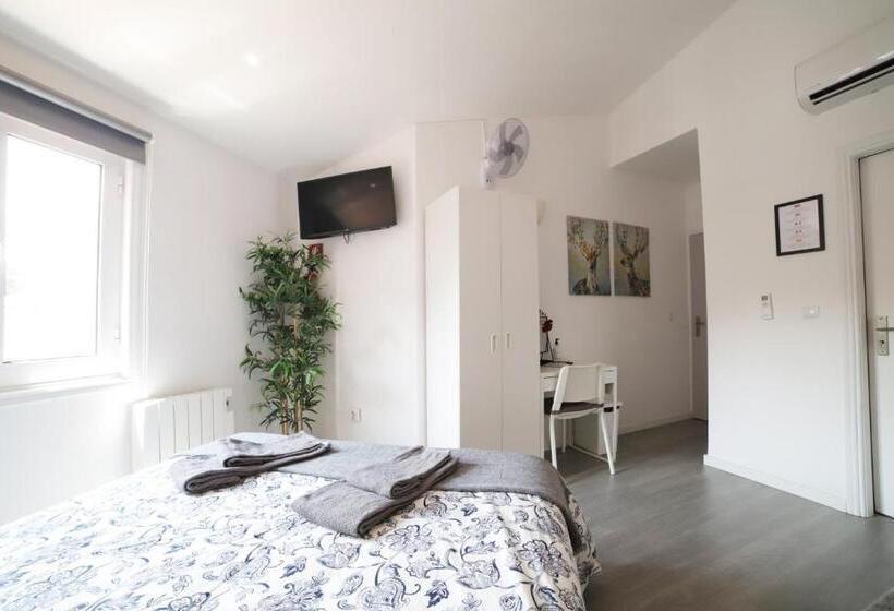 Quarto Familiar, Guest House Triunfo