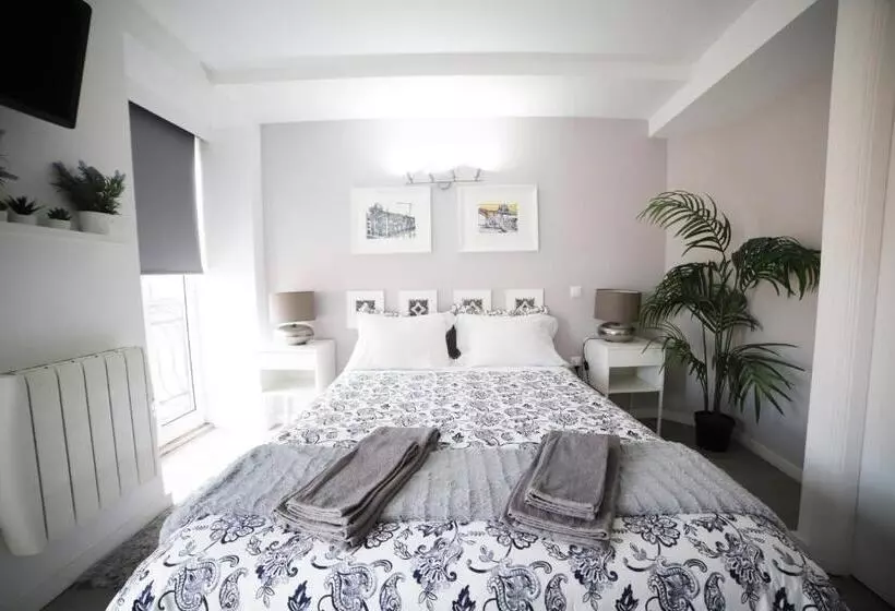 اتاق استاندارد یک نفره, Guest House Triunfo