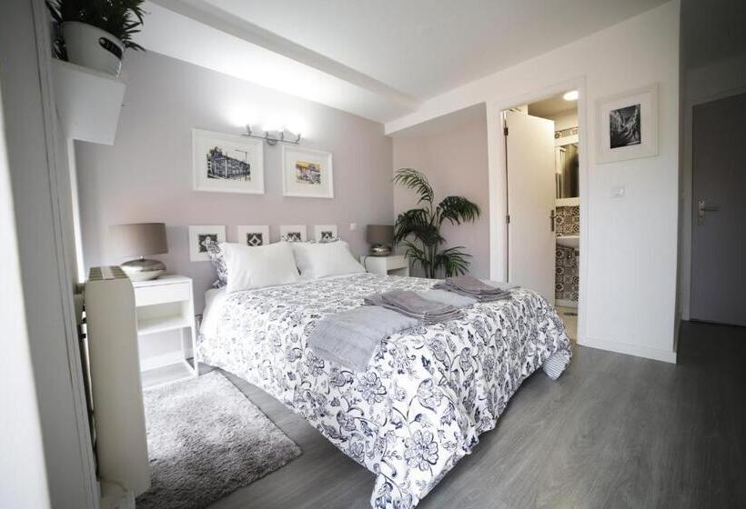 اتاق استاندارد یک نفره, Guest House Triunfo