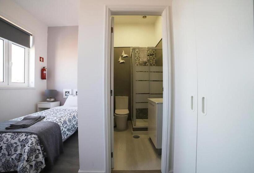 اتاق استاندارد یک نفره, Guest House Triunfo