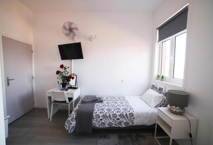 اتاق استاندارد یک نفره, Guest House Triunfo