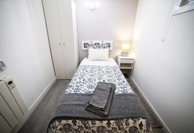 اتاق اینتریور یک تخته, Guest House Triunfo