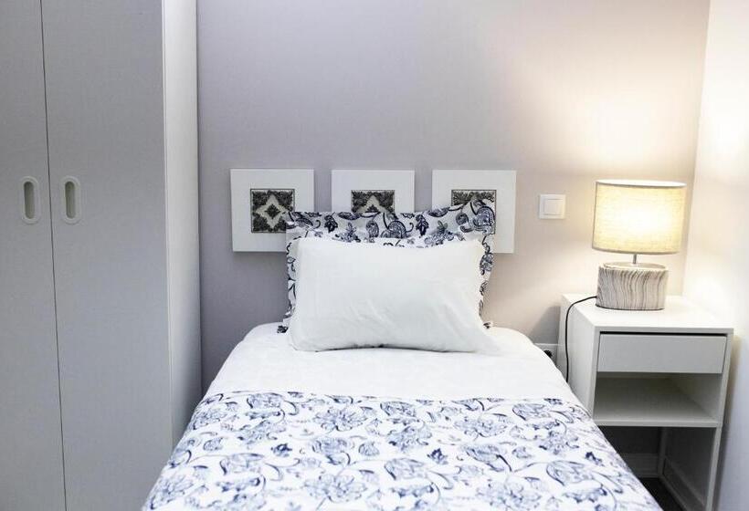 اتاق اینتریور یک تخته, Guest House Triunfo