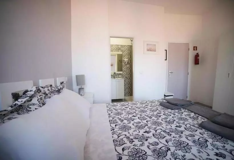 اتاق استاندارد, Guest House Triunfo