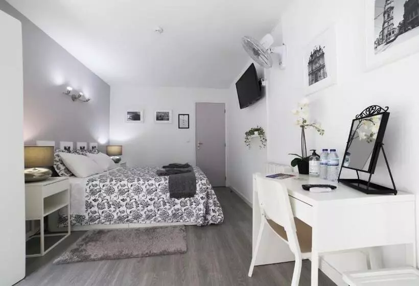 اتاق استاندارد, Guest House Triunfo