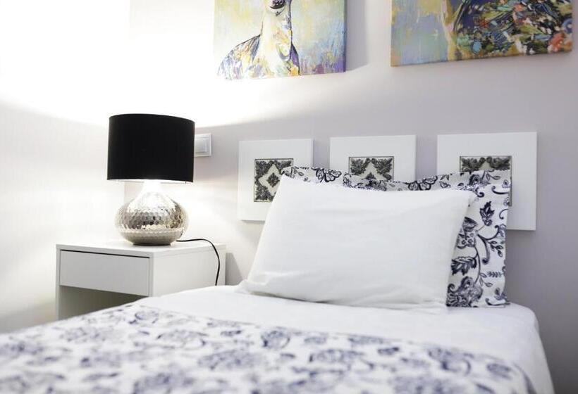 اتاق اینتریور یک تخته, Guest House Triunfo