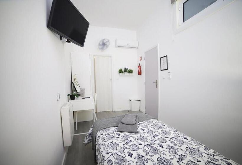 اتاق اینتریور یک تخته, Guest House Triunfo