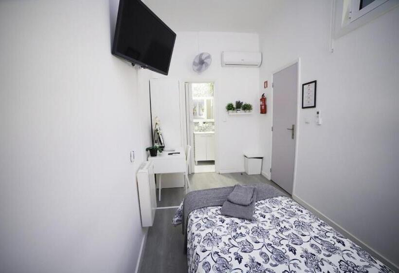 اتاق اینتریور یک تخته, Guest House Triunfo