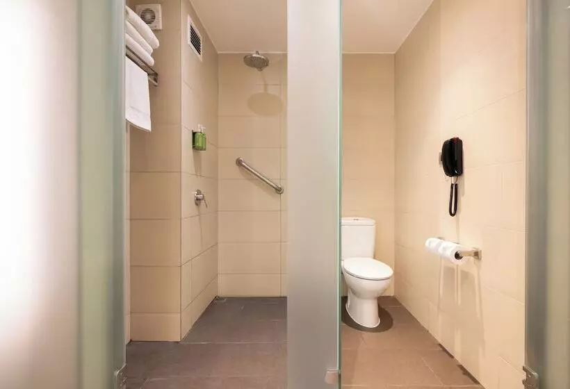 اتاق استاندارد با 2 تخت دوبل, Holiday Inn Santiago   Airport Terminal, An Ihg