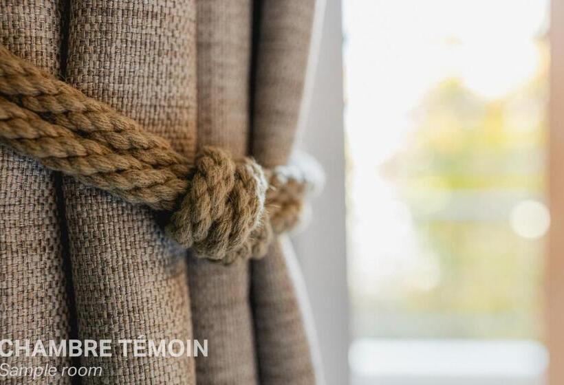 Номер Стандарт с Балконом, La Maison Obono Hôtel & Spa
