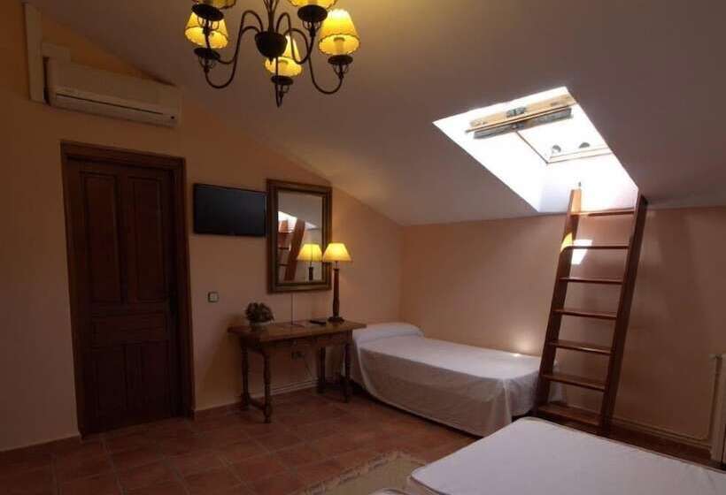 اتاق استاندارد سه نفره, Las Cancelas