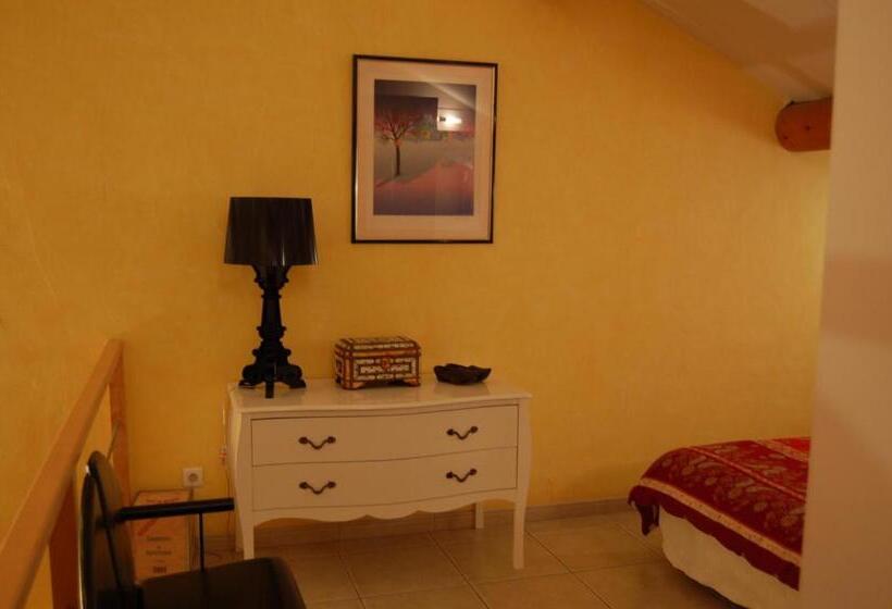 شقة غرفة واحدة, Le Mas Ferrand