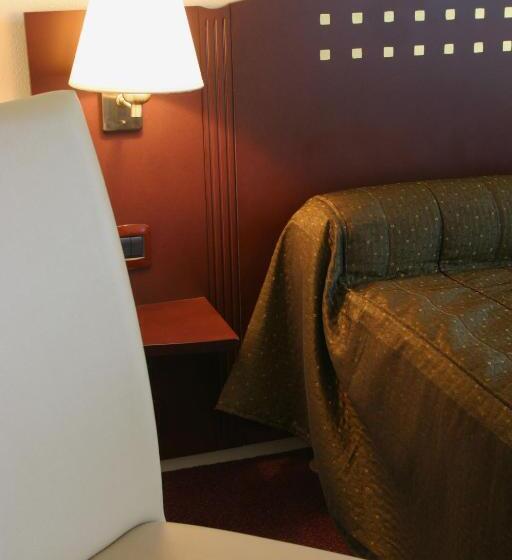 חדר קומפורט, Le Parc Des Fées