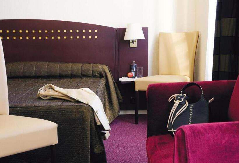 חדר קומפורט, Le Parc Des Fées