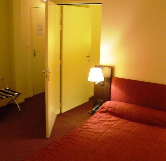 חדר משפחתי מקשר, Le Parc Des Fées