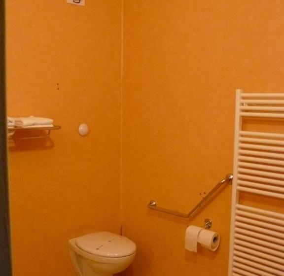 חדר סטנדרט מותאם לאדם עם מוגבלויות, Le Parc Des Fées