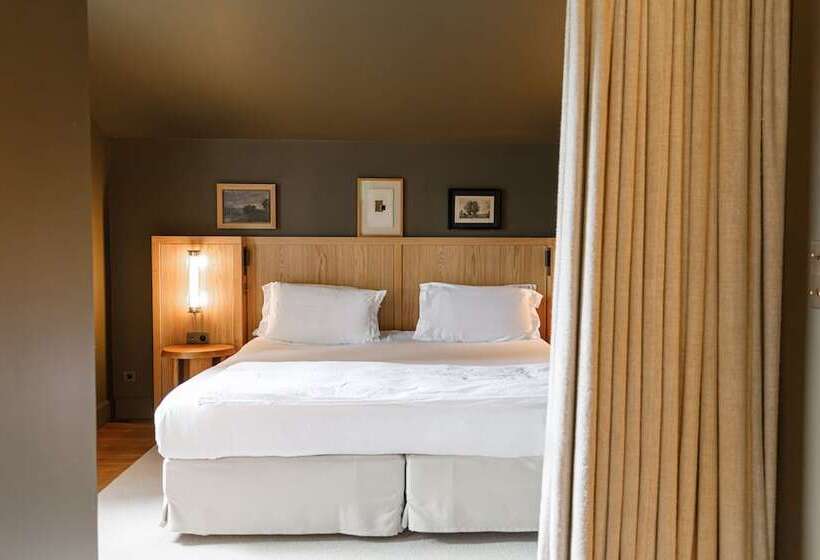 جناح جونيور, Les Sources De Caudalie