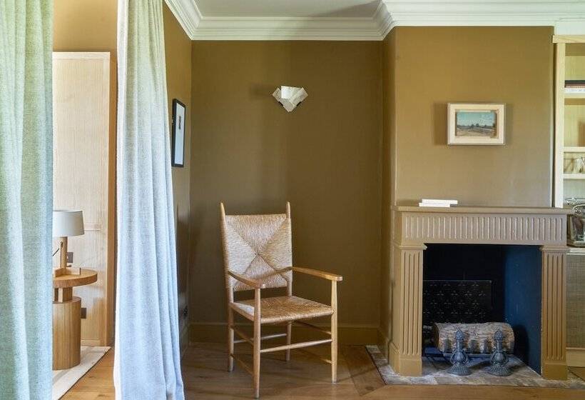 جناح جونيور, Les Sources De Caudalie