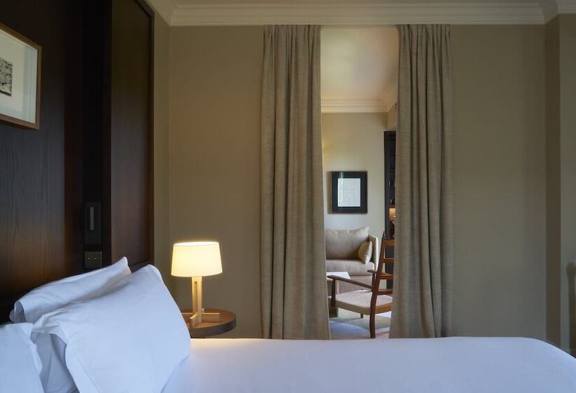 جناح جونيور, Les Sources De Caudalie