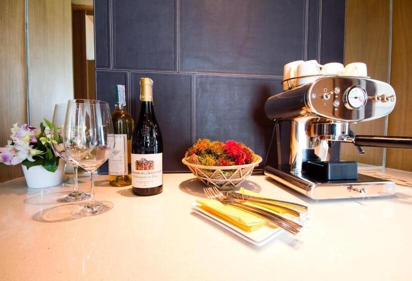 سوییت, Tui Blue Maduzi Hotel Bangkok