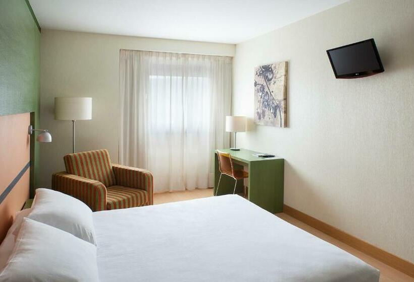 חדר סטנדרט, Naval Sestao