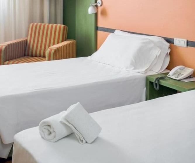 חדר סטנדרט יחיד, Naval Sestao