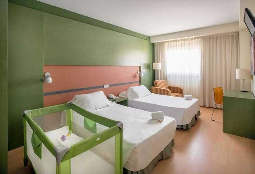 חדר סטנדרט יחיד, Naval Sestao