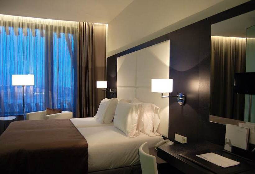 غرفة قياسية, Porta Fira 4 Sup