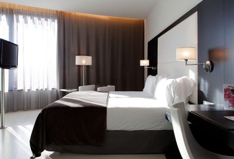 غرفة قياسية, Porta Fira 4 Sup