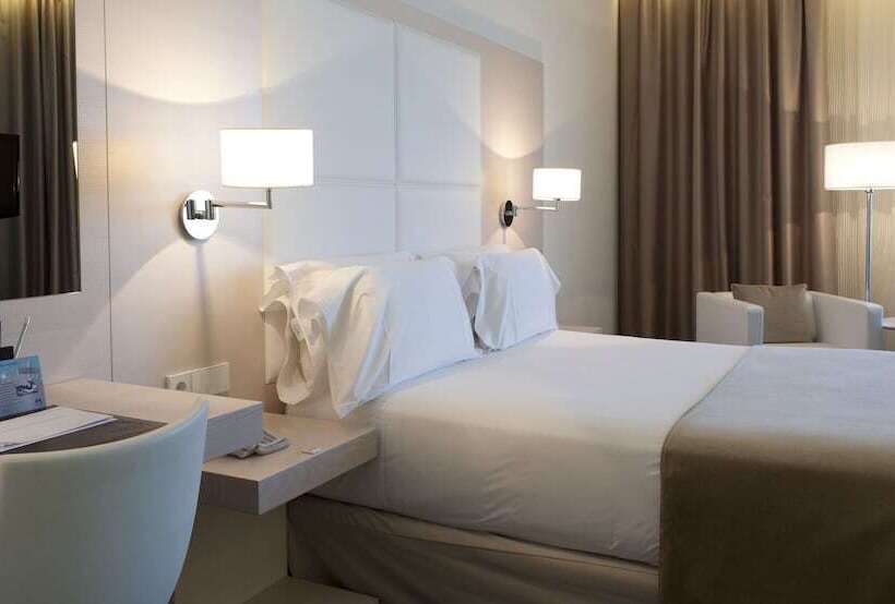 غرفة قياسية, Porta Fira 4 Sup