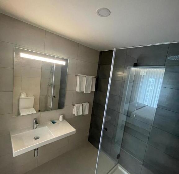 חדר סופריור, Sra Da Conceicao