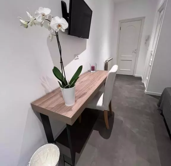Standard Kolmen Hengen Huone, Villa Chiara Taormina