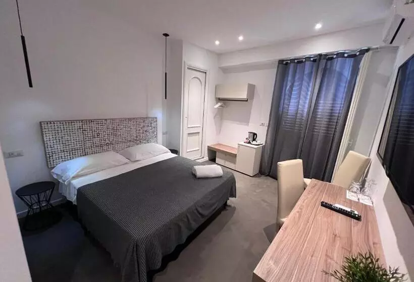 Standard Kolmen Hengen Huone, Villa Chiara Taormina