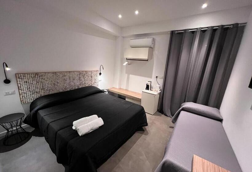 غرفة قياسية ثلاثية, Villa Chiara Taormina