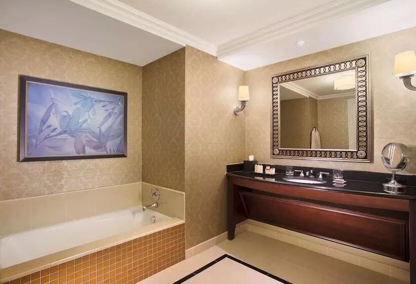 景色の見えるスイートルーム, Waldorf Astoria Orlando   An Official Walt Disney World®