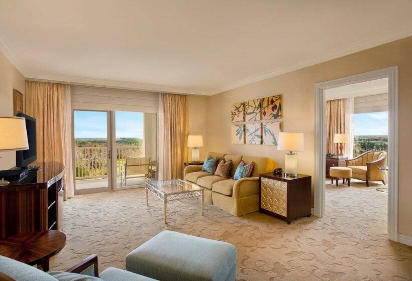 Люкс Повышенной Комфортности, Waldorf Astoria Orlando   An Official Walt Disney World®